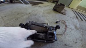 BMW F02 750Li отказывается ехать, опустилась пневма. Ремонт компрессора пневмоподвески