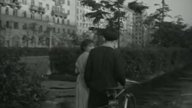 Дом, в котором я живу (1957) смотреть онлайн