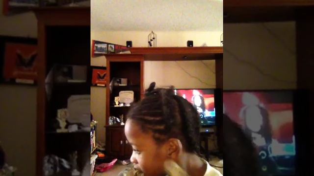 Dumb sister gets attacked by savanna cat смотреть онлайн