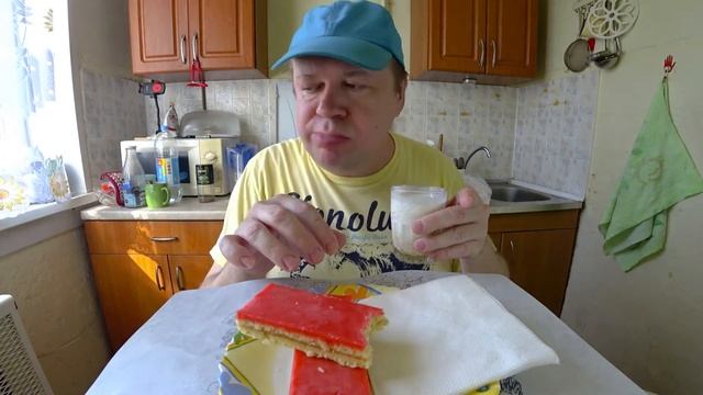 #mukbang #ASMR #food Мукбанг. Сочетание вкусов- банан, пирожные, кефир. Вкусная еда. 1398 смотреть онлайн
