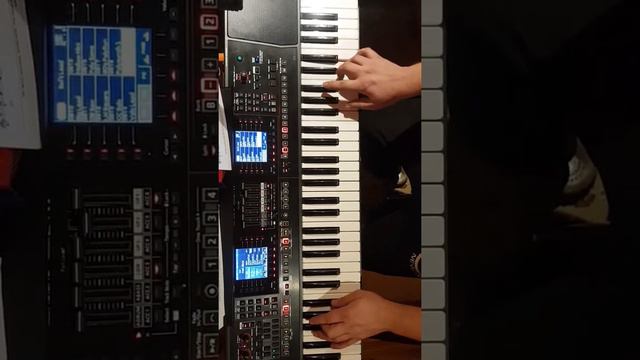 The Weeknd - Blinding Lights cover by Martin on roland e-a7 смотреть онлайн