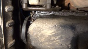 Устраняем течь масла поддона двигателя на Mazda Demio