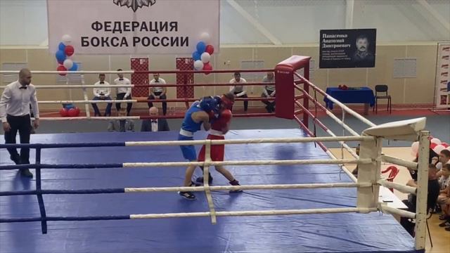 Соревнования по боксу / Юноши 2009-2010 / Вес 46 кг / Оцените бой! смотреть онлайн