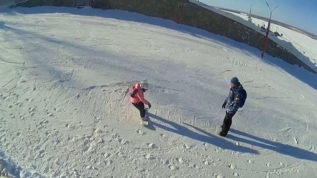 Часть 5. Учим ребёнка кататься на сноуборде. Соскальзывание на заднем и переднем канте. смотреть онлайн