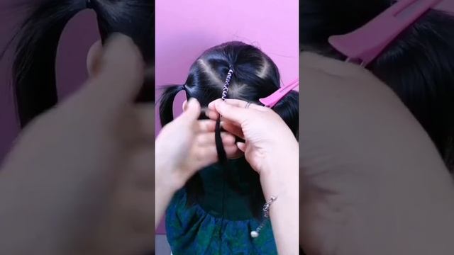 НЕБРЕЖНЫЙ ВЫСОКИЙ ПУЧОК ВМЕСТО ОБЫЧНОЙ ГУЛЬКИ | ПРИЧЕСКИ НА КАЖДЫЙ ДЕНЬ | MESSY BUN HAIR TUTORIAL смотреть онлайн