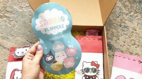 Секретный бокс с бумажными подарками Hello Kitty. PART 1