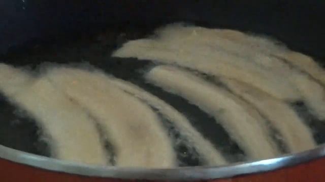 Банановые рулетики со сгущенным молоком и орехами/Rollos De Plátano Maduro Con Monjar Blanco/Receta