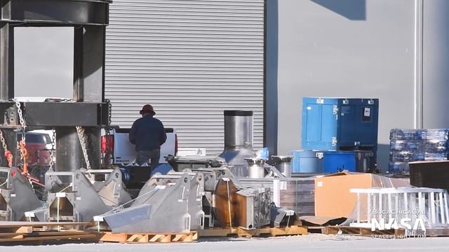 SpaceX Boca Chica - SN8 Completes Cryo Testing - New Thrust Puck Design Spotted смотреть онлайн