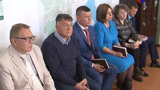 В Лесном с рабочим визитом побывал министр энергетики и ЖКХ Свердловской области Николай Смирнов смотреть онлайн