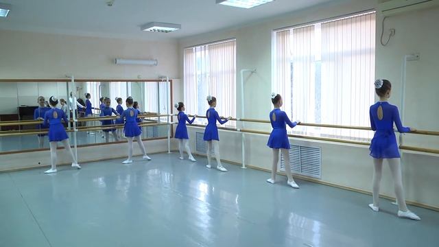 Урок по классическому танцу смотреть онлайн