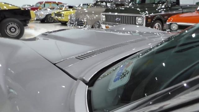 1969 Chevrolet Corvette 427/435HP "SOLD" Tri-Power 4-Spd "NCRS Gold" смотреть онлайн