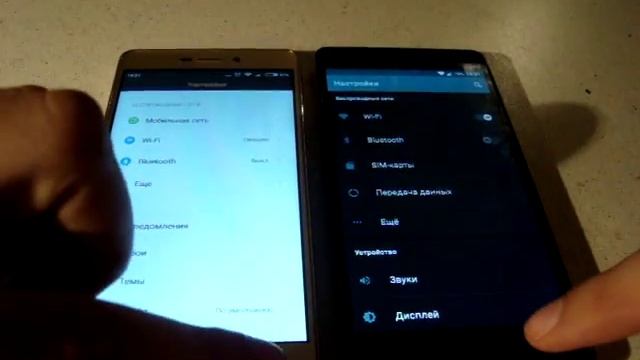 Xiaomi Redmi 3 - MUIU против CyanogenMod 12 смотреть онлайн