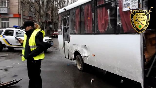 А в начале казалось бы просто не работал светофор. Славянск смотреть онлайн