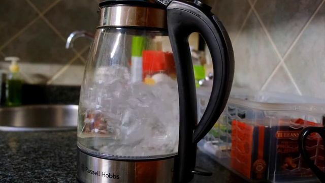 Эффективное и простое очищение чайника от накипи. смотреть онлайн