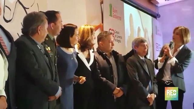 El abrazo pospuesto de Clara Rojas e Ingrid Betancourt смотреть онлайн