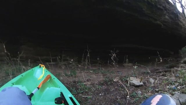 Lightning Storm While Kayak Fishing (hid in a cave) смотреть онлайн