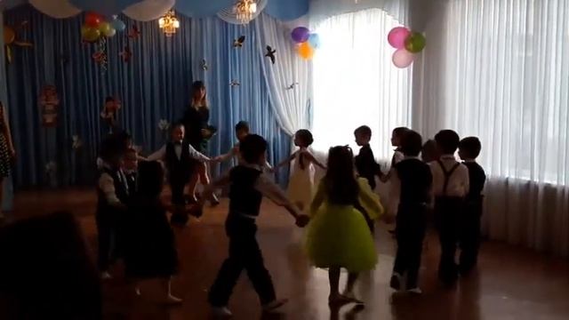Lady Tamilla идет на утренник с детский сад 8 марта 2017г. смотреть онлайн