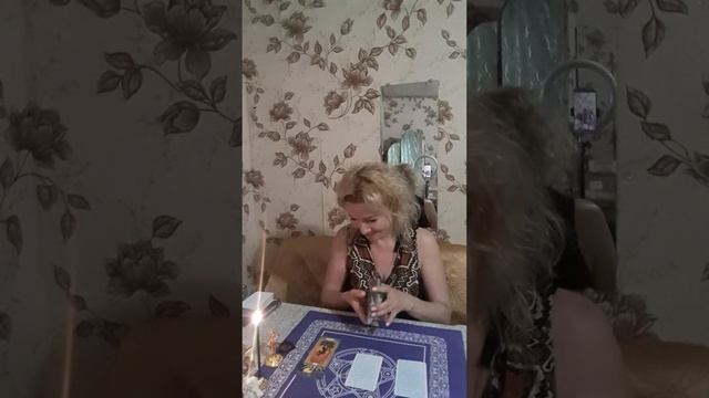 ??Расклад общий.Человек по судьбе,на пороге,какой он#мысличувствадействия #таро ??? смотреть онлайн