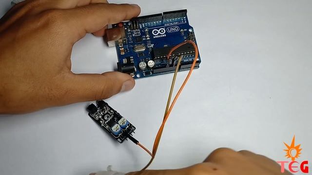 IR Sensor with Arduino tutorial | Beginners guide! смотреть онлайн