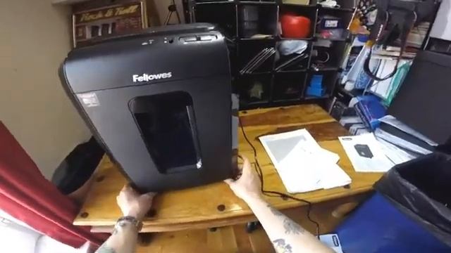 Fellowes Powershred 10M Paper Shredder смотреть онлайн