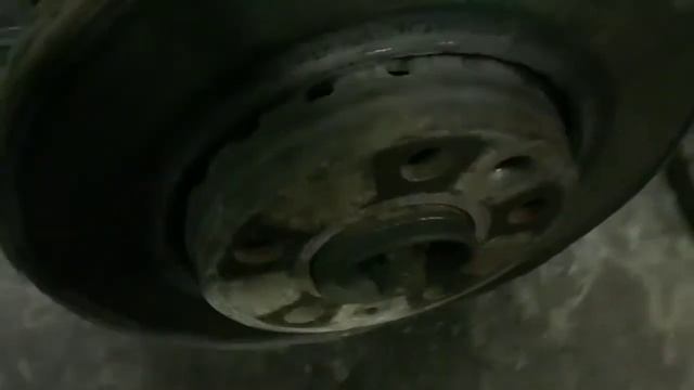 Замена передних тормозных дисков на Рено Дастер. смотреть онлайн