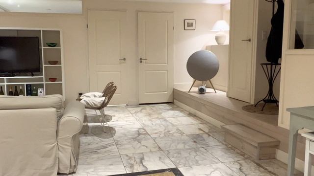 Devialet Mania Room Filling Sound Test - BONUS - Sound Comparison with the excellent B&O Beoplay A9 смотреть онлайн