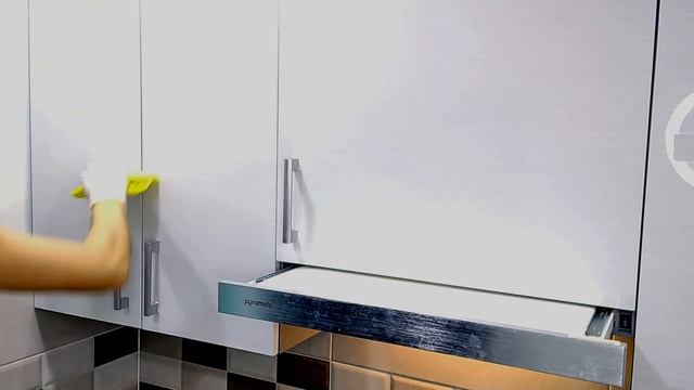 Как отмыть кухню от ЖИРА и ЛИПКОГО НАЛЕТА: САМЫЙ ПРОСТОЙ способ смотреть онлайн