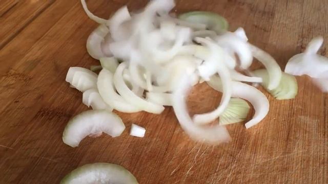 Как нарезать Лук Полукольцами, Нарезка Лука Для Маринада, Маринованный лук Полукольцами смотреть онлайн