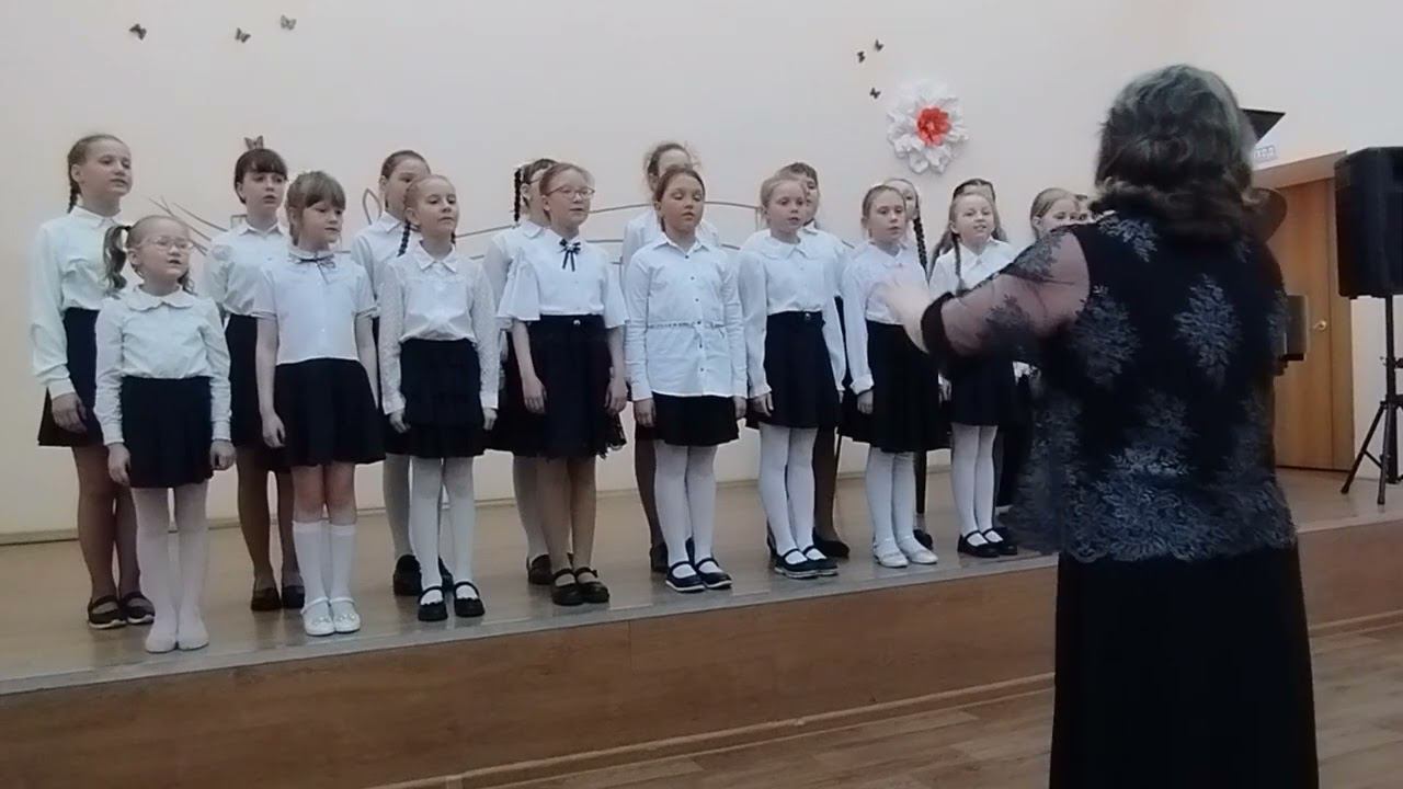 Общешкольный младший хор "Звуки радуги" муз. А.Кокорина, сл. А.Жукова "Переменка" смотреть онлайн
