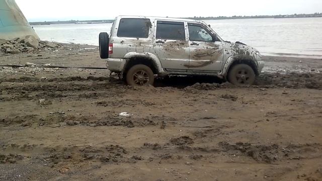 "Патриот" решил помыться..))).mp4 смотреть онлайн