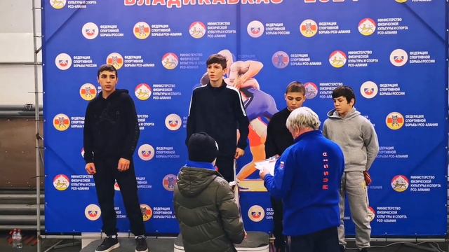 Во имя Аллаха Милостивого и Милосердного. По воле Всевышнего я стал победителем турнира СКФО по кла смотреть онлайн