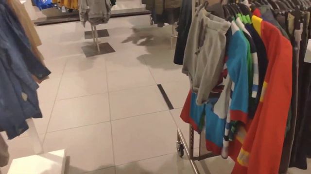 В БЦ, потом в Н&М Кто это носит? Обзор цен смотреть онлайн