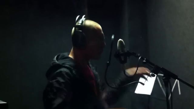 Хаппи - Вся её жизнь на 4 iphone HD(720).mp4 смотреть онлайн