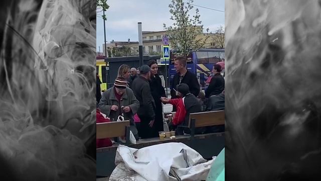 Анджелину Джоли заметили во Львове.. смотреть онлайн