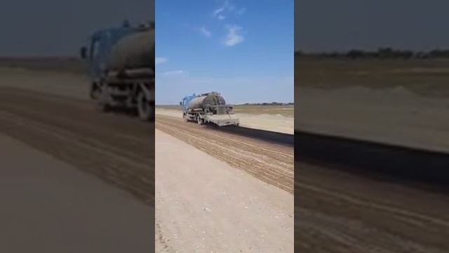 Подгрунтовка верхнего слоя основания из ЩГПС С4 ПК106+20 - ПК109+00 19-09-19 смотреть онлайн