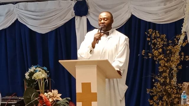 cultes de dimanche invité d'honneur l'homme de Dieu papa bavon смотреть онлайн