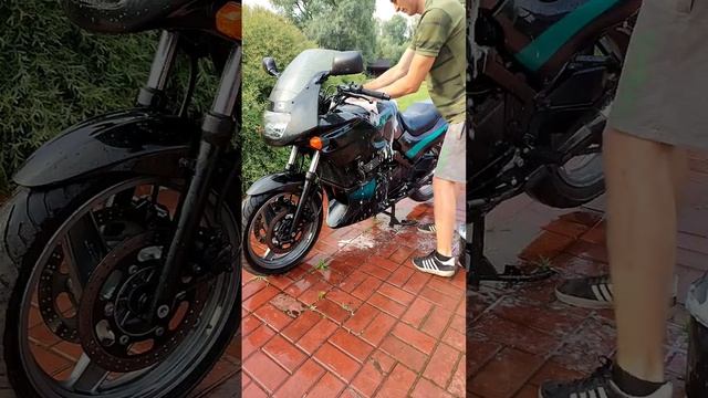 Мойка мотоцикла! #мотоцикл #рекомендации #интересно #новоевидео #покатушки #рек #kawasaki #питбайк смотреть онлайн