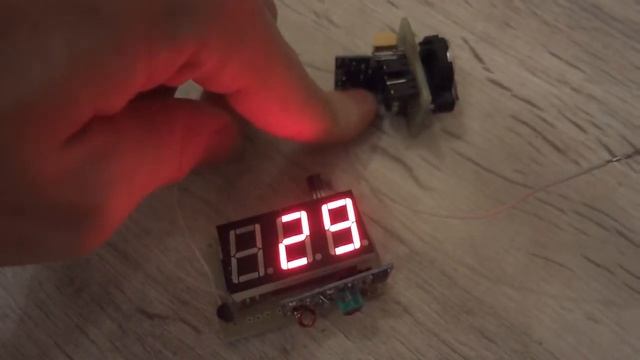 Термометр на 18B20 и радиодатчиках 433Mhz смотреть онлайн