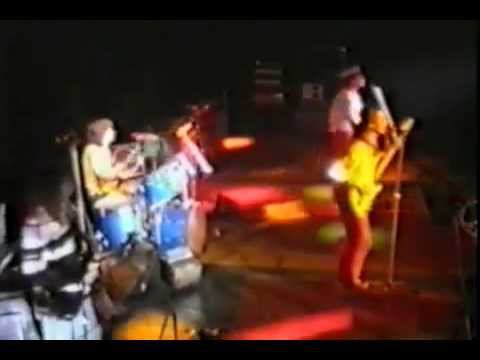 ВИА "Синяя Птица" - В море ходят пароходы (1991) смотреть онлайн