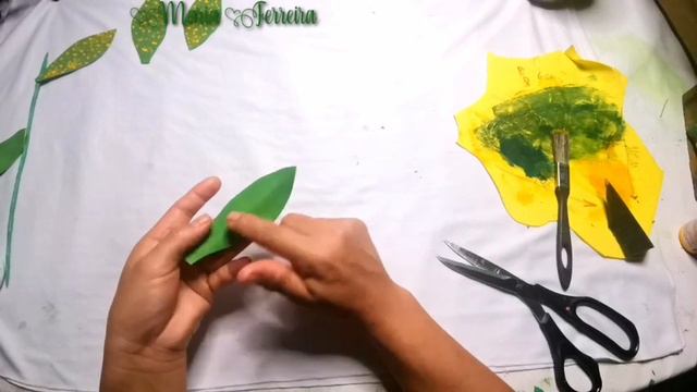 Como Fazer Uma Linda Folhagem Com O Nome Croton Brasileirinho Sem Frisador