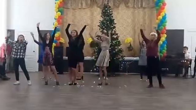 Наши девочки выступали на 23 февраля смотреть онлайн