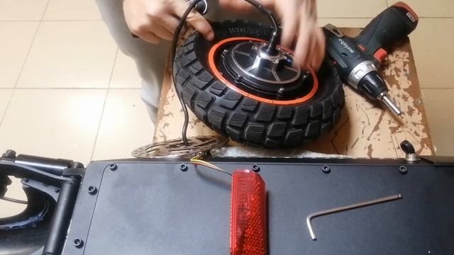 Как разобрать заднее колесо Kugoo M4 Pro
