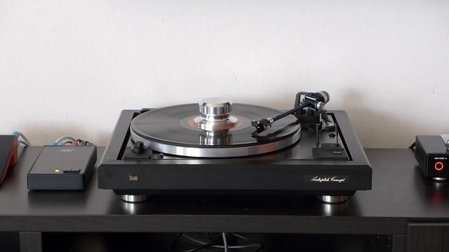 Eric Clapton - Old Love (unplugged) смотреть онлайн