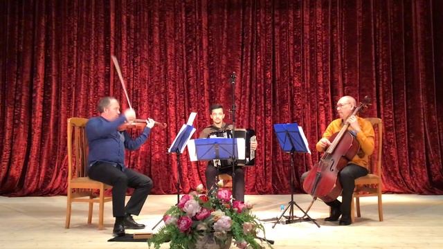 Трио «Ощущения» trio Sensations Пьяццолла Piazzolla танго Акула Tango Esqualo смотреть онлайн