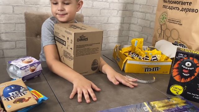 Показываем что Богдан купил к Новому году смотреть онлайн