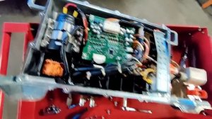 2012 Nissan Leaf не заряжается ВВБ P3173 B29C1 и не работает стояночный тормоз C10E1