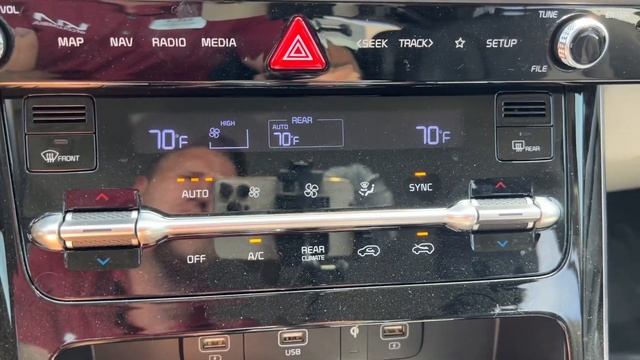 2022 KIA Carnival EX Walkaround смотреть онлайн