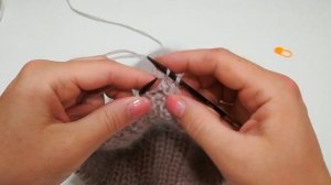 Шапка-шлем спицами двусторонняя для ребёнка, вязание от макушки, кеттлевка иглой. 1 часть.