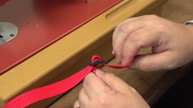 YKK® Tri-Bar Adjustable Webbing Slider Demo смотреть онлайн