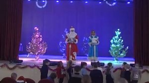 Новогодние игры с Дедом Морозом и Снегурочкой МКУК Октябрьский КДЦ